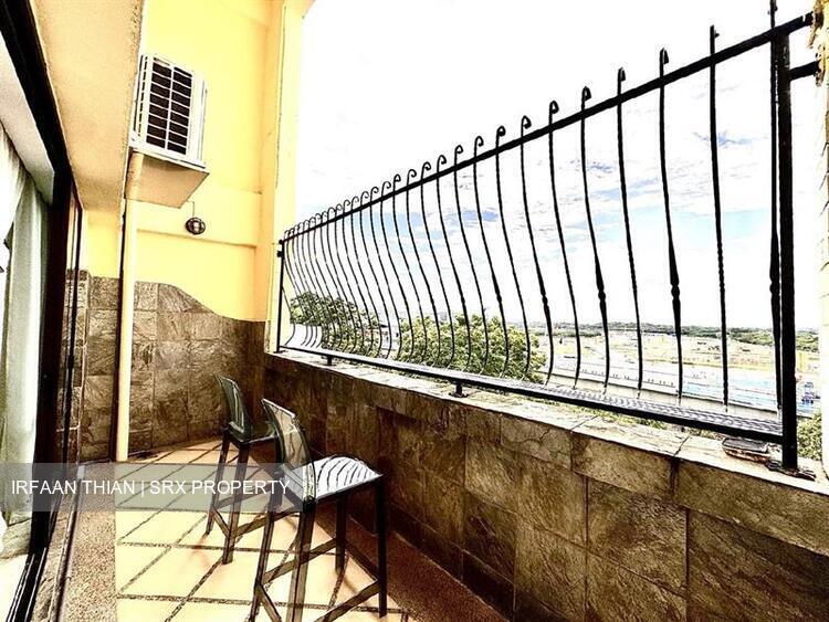 Blk 548 Jurong West Street 42 (Jurong West), HDB Executive #490829211